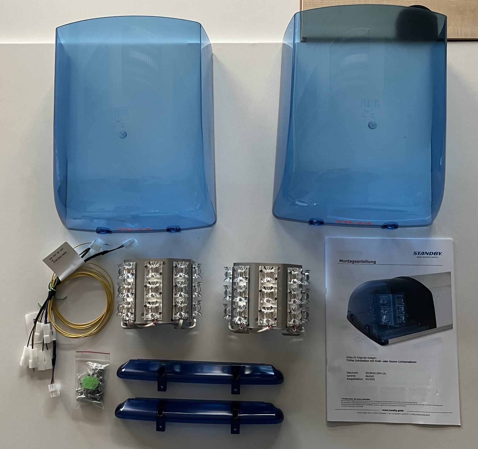 Pintsch Bamag ToPAS LED Umrüstsatz blau 5×3 LED mit 320 Hauben 24V – TRELA  Sondersignalanlagen
